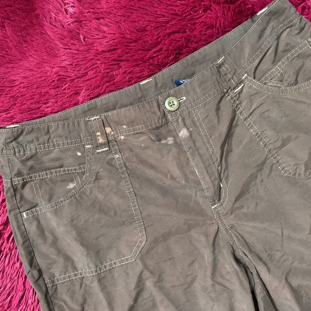 Brown shorts - Picture 2 of 13